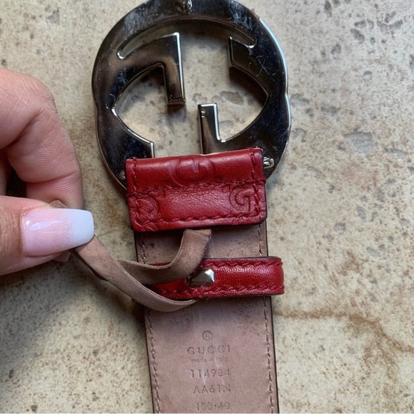Red mens Gucci belt !! Clean great condition ! - Picture 2 of 4